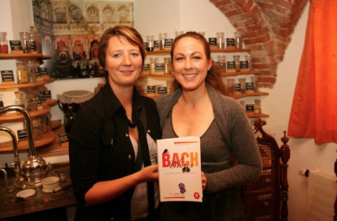 Bachblüten Buchpraesentation Sabine Jocher Mohrenapotheke Graz